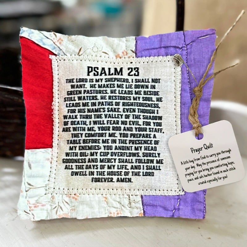 🎁🔥Prayer Quilt With Cross Inside (Approx. 5" square)